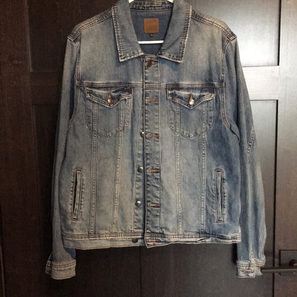 Joe’s Jean Jacket - Picture 2 of 4